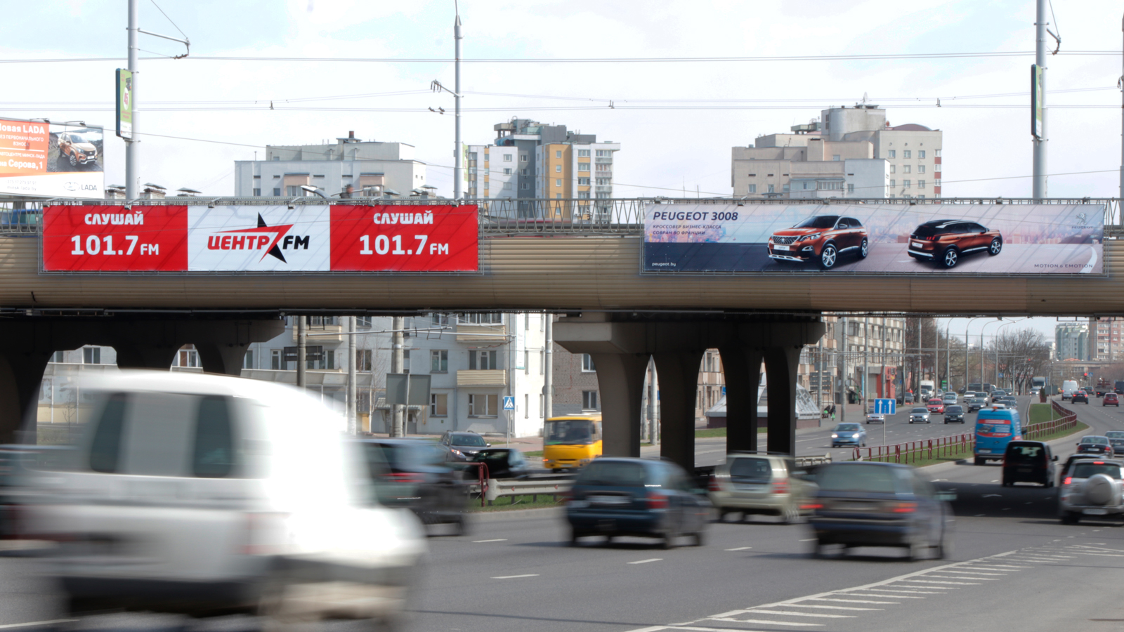 Реклама на мостах Денисовская - Маяковского, к ул.Ванеева, левая 1,8*12 м в  Минске | ColorEXPO | Информация о рекламной конструкции